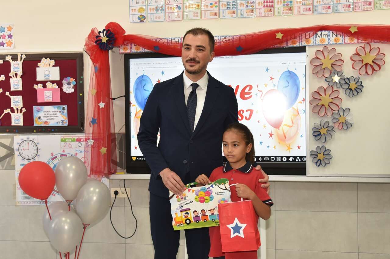 Konya'da yaz tatili resmen başladı! Karne gününden mutluluk kareleri yansıdı 7